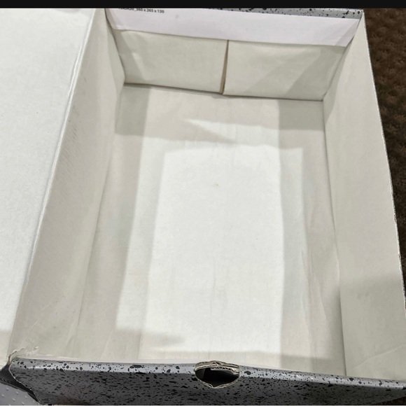 Retro Air Jordan 6 White Infared 2014 size 12 great condition box is damaged - Picture 3 of 10